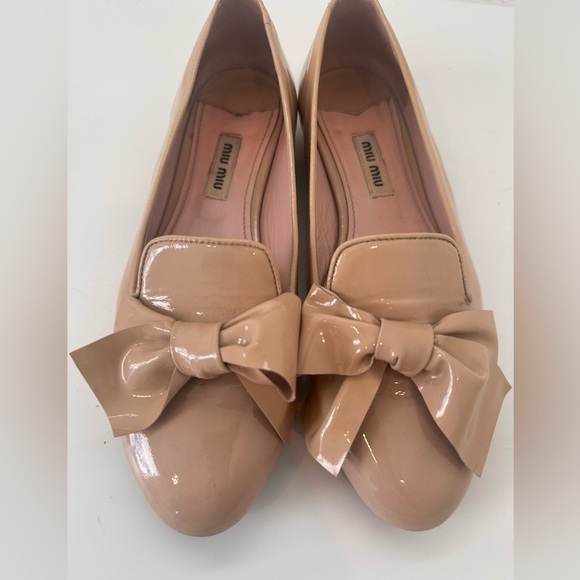 Miu Miu Patent Leather Smoking Slipper with Bow, Natural Size 37 size 6.5 US - Picture 2 of 14